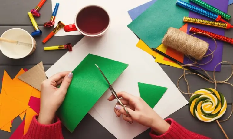 10 idées créatives d'activités manuelles pour les enfants.


