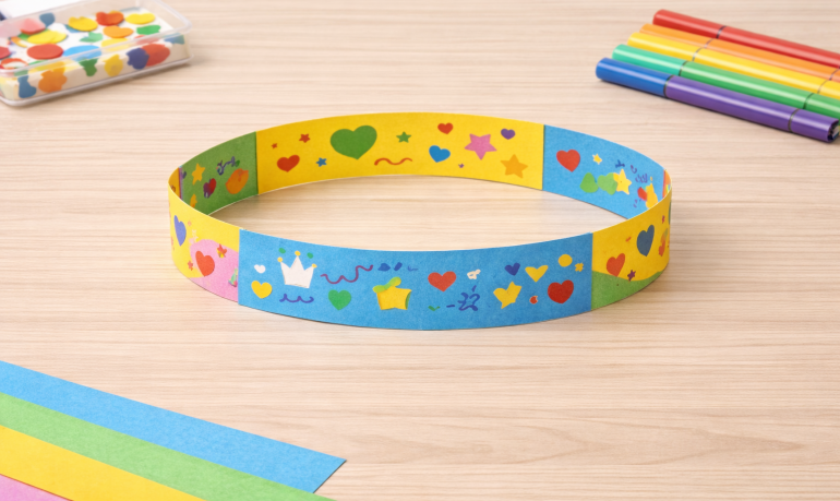 Fabriquer une couronne en papier