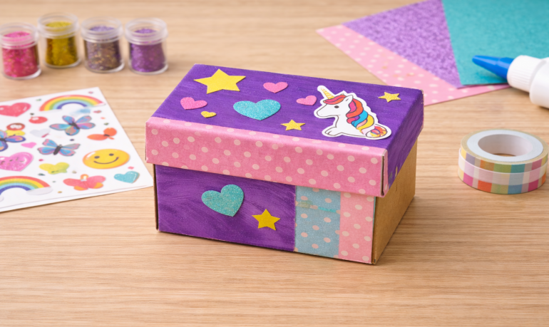 Boîte à secrets décorée : tutoriel simple activité manuelle pour enfants