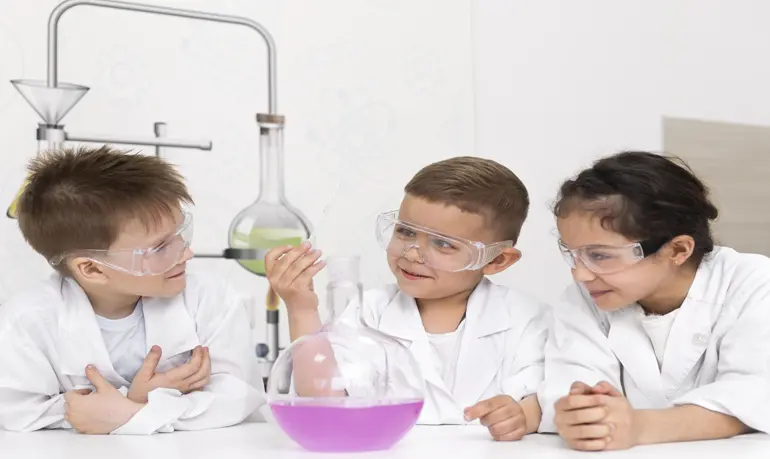 5 activités scientifiques pour les petits génies | BAFA
