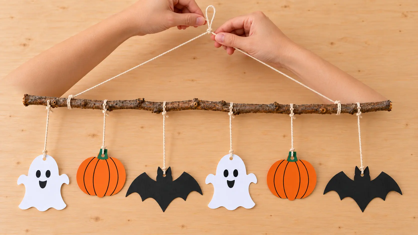 Étape 5 : Fabriquer l’attache supérieure