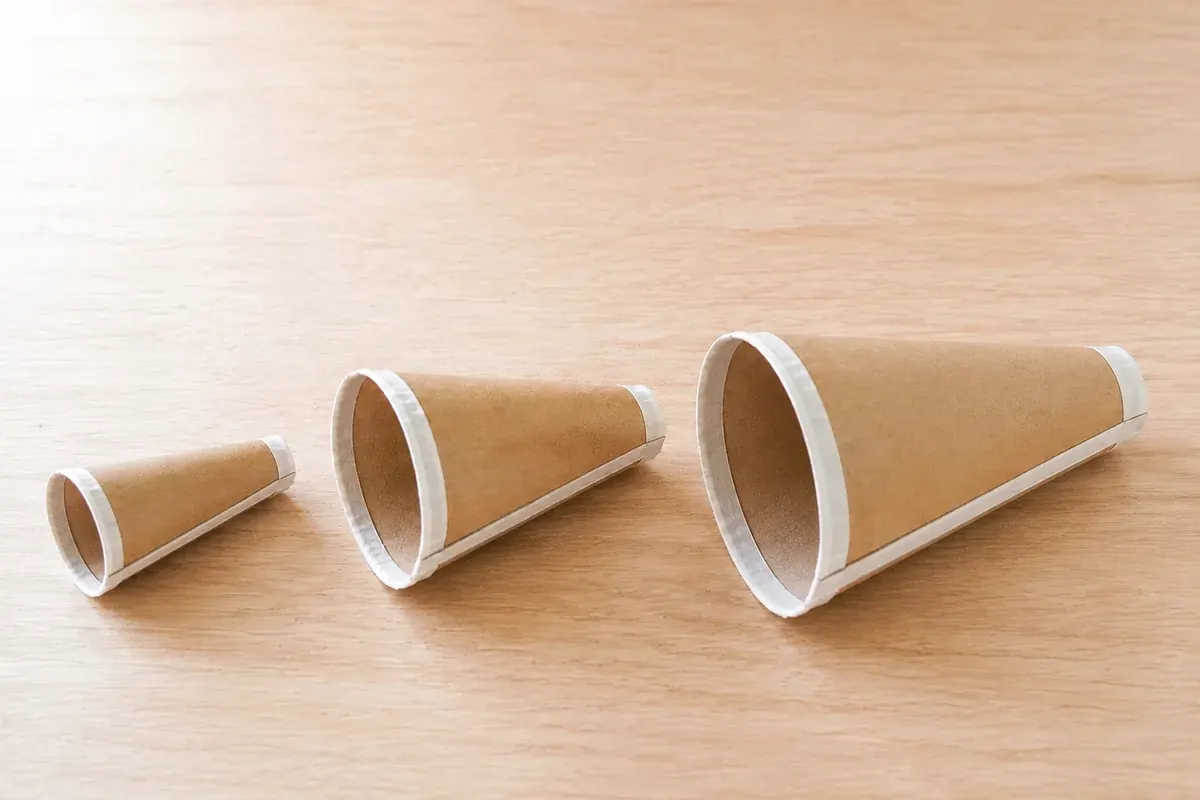 Mégaphone acoustique en carton : tester trois formes