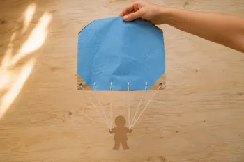 Parachute en tissu : comparer deux tailles de voile
