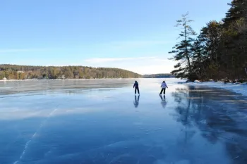 Patinage sur glace enfant : à quel âge commencer ?