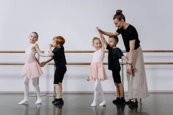Premier cours de danse enfant : tenue et déroulement