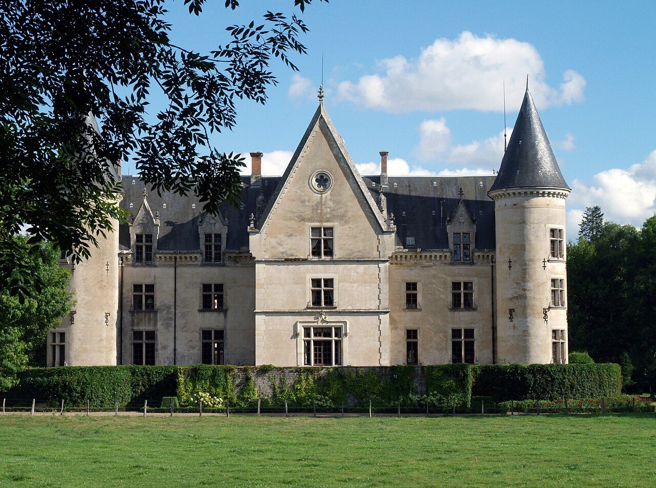 Château de Bourbilly à Vic-de-Chassenay