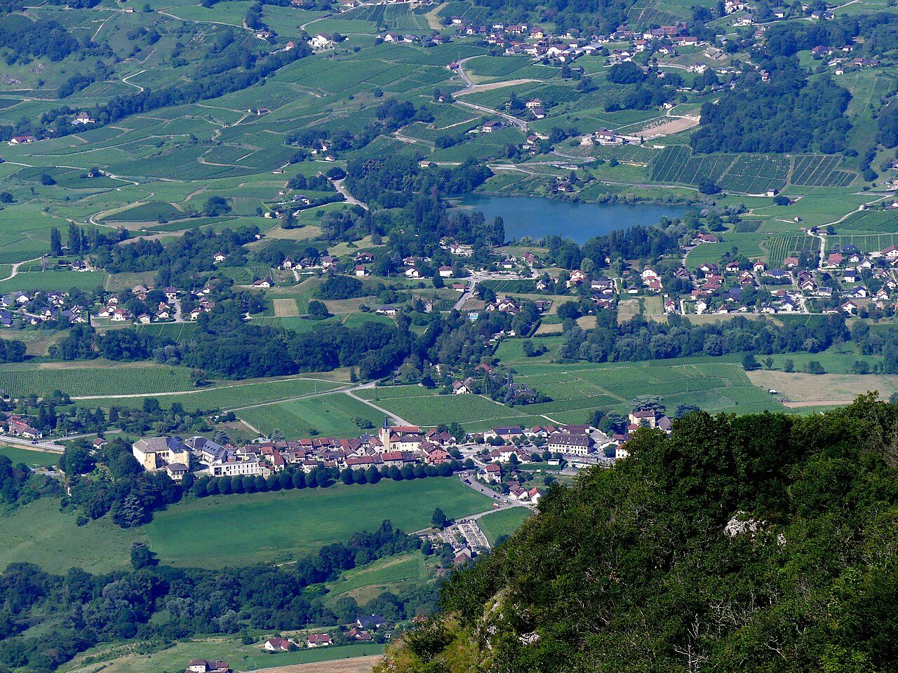 Le bourg des Marches à Porte-de-Savoie