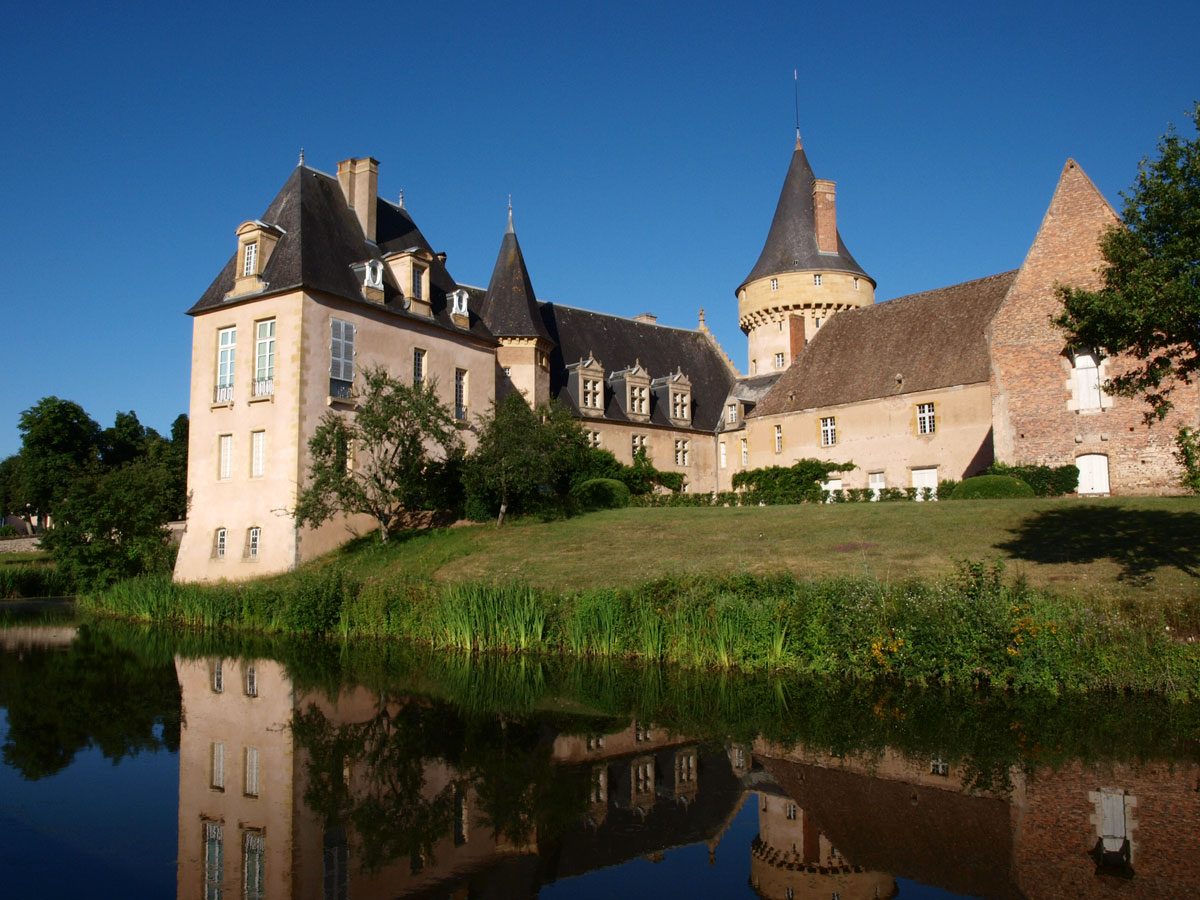 Château de Saligny à Saligny-sur-Roudon