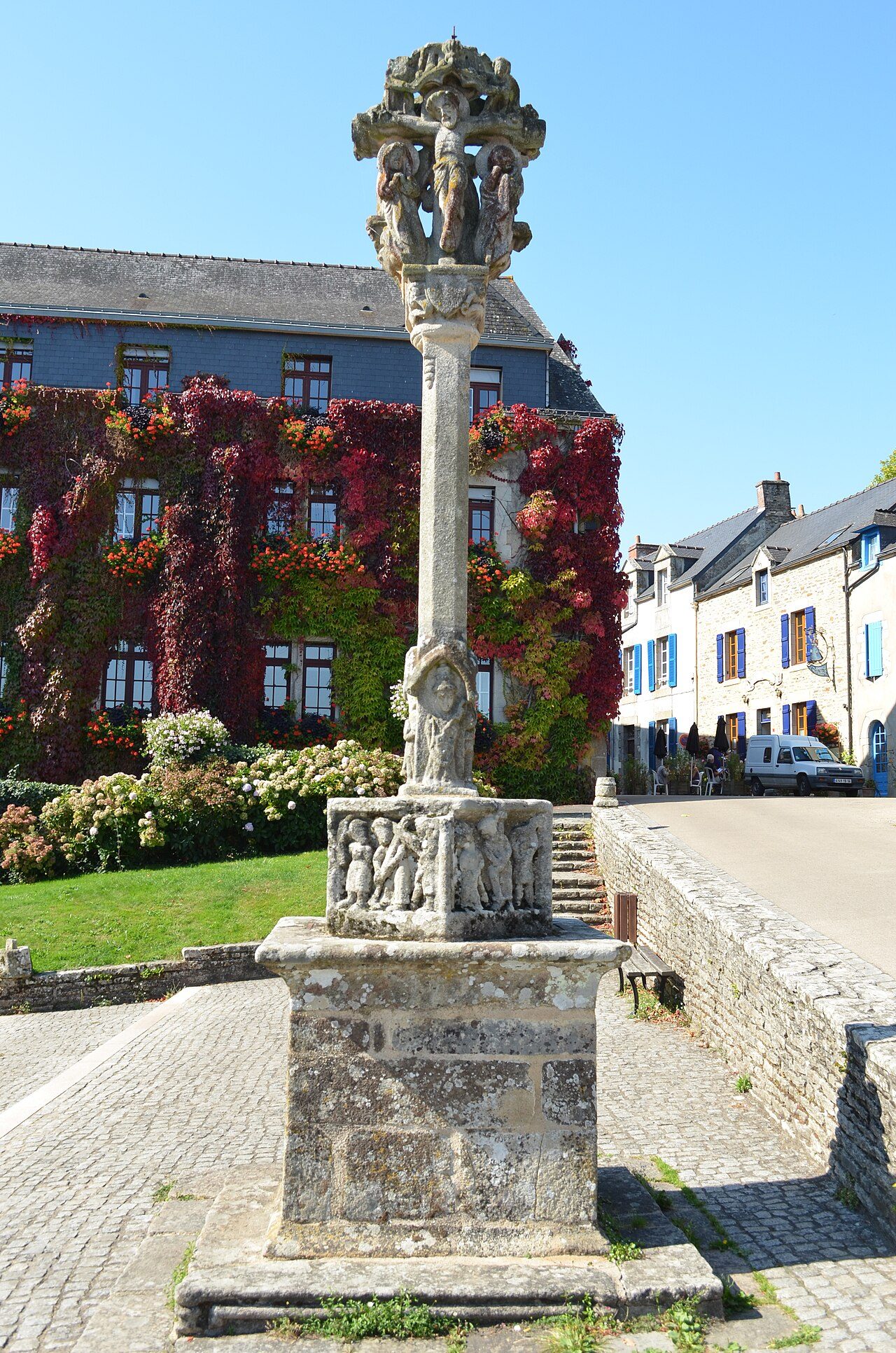 La Glycine de Rochefort en Terre à Rochefort-en-Terre