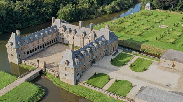 Rocher Portail, le Château des Sorciers à Maen Roch