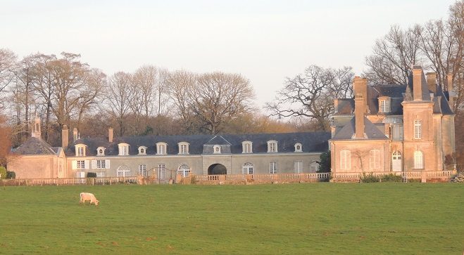 Château de Coulans à Coulans-sur-Gée
