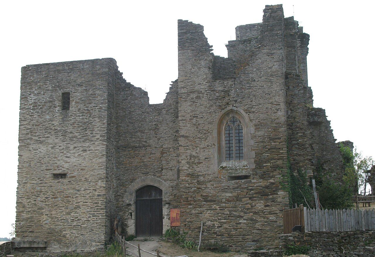 Château de Valon à Lacroix-Barrez