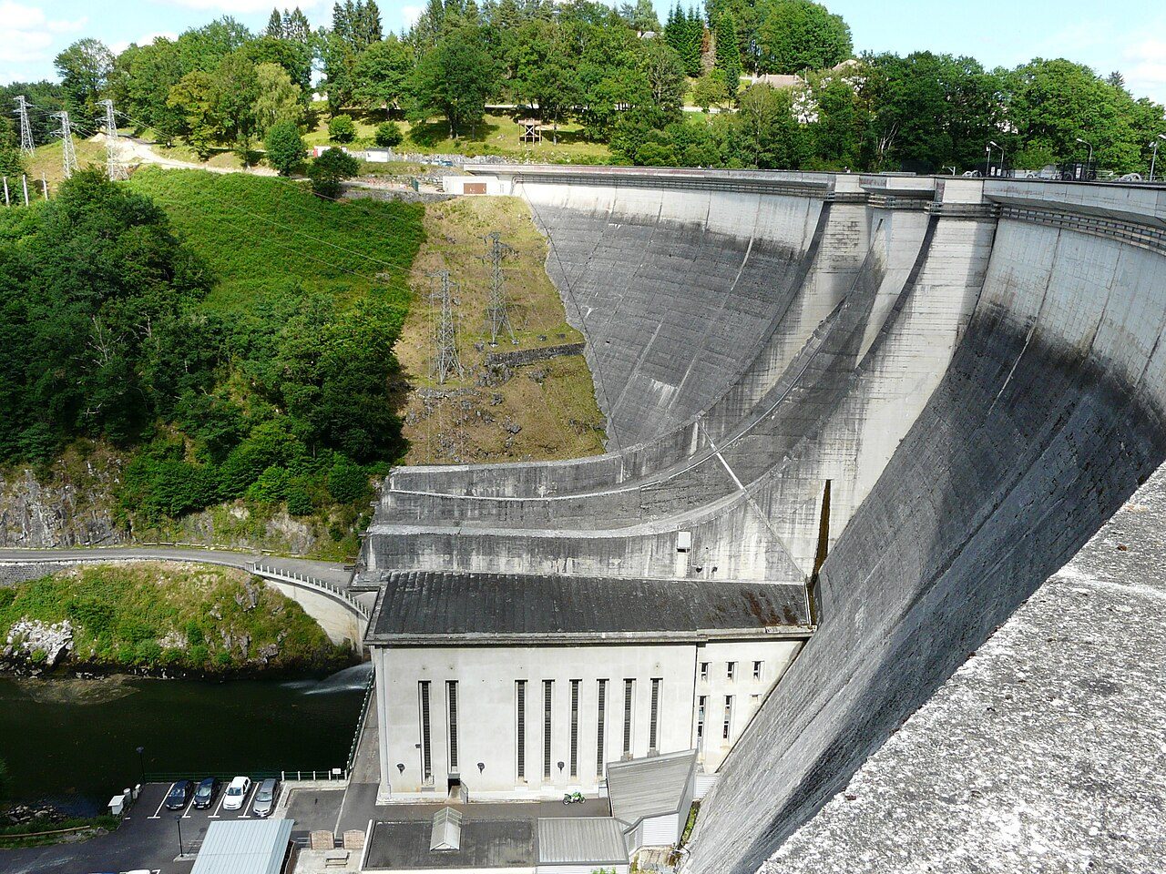 Saint-Étienne-Cantalès à Saint-Étienne-Cantalès