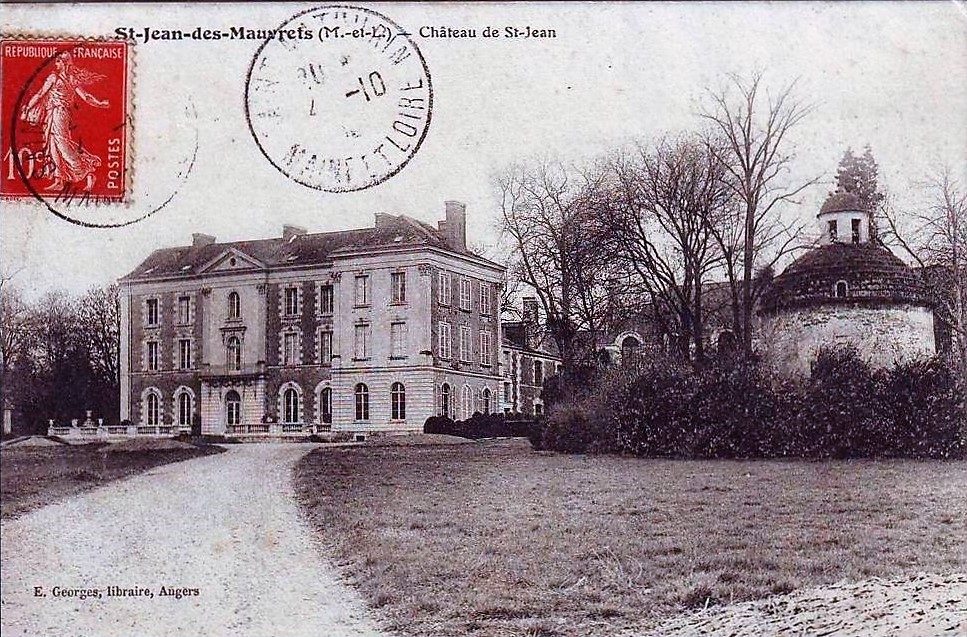 CHÂTEAU DE SAINT-JEAN DES MAUVRETS à Les Garennes sur Loire