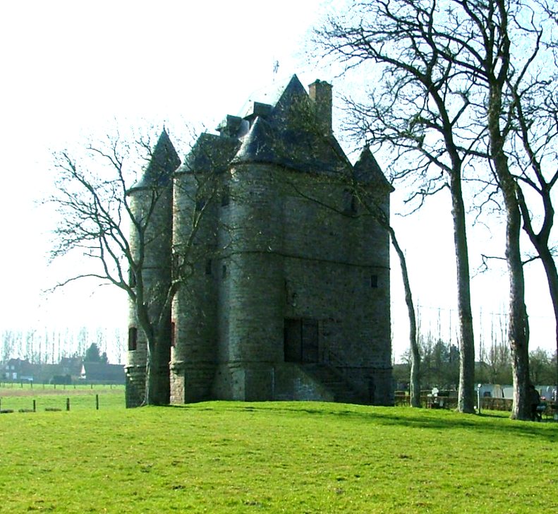 Donjon de Bours à Bours