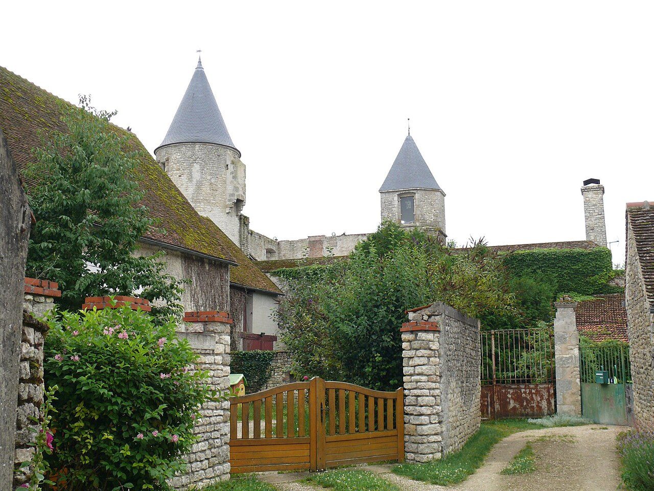Château de Courcelles-le-Roi à Courcelles-le-Roi