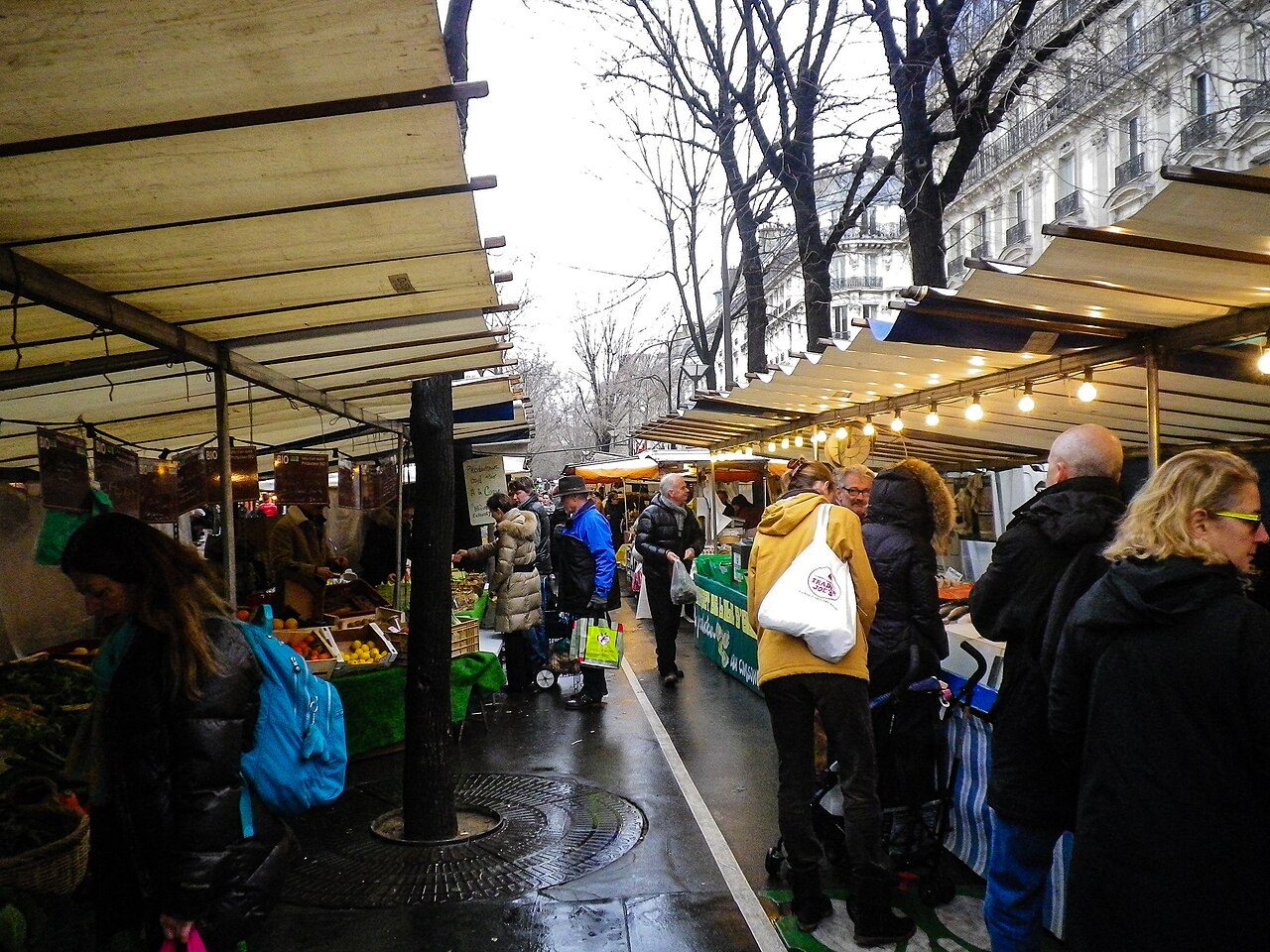 Marché biologique des Batignolles à Paris