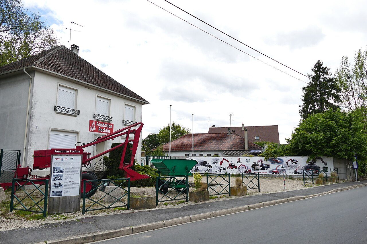 Fondation Poclain à Le Plessis-Belleville