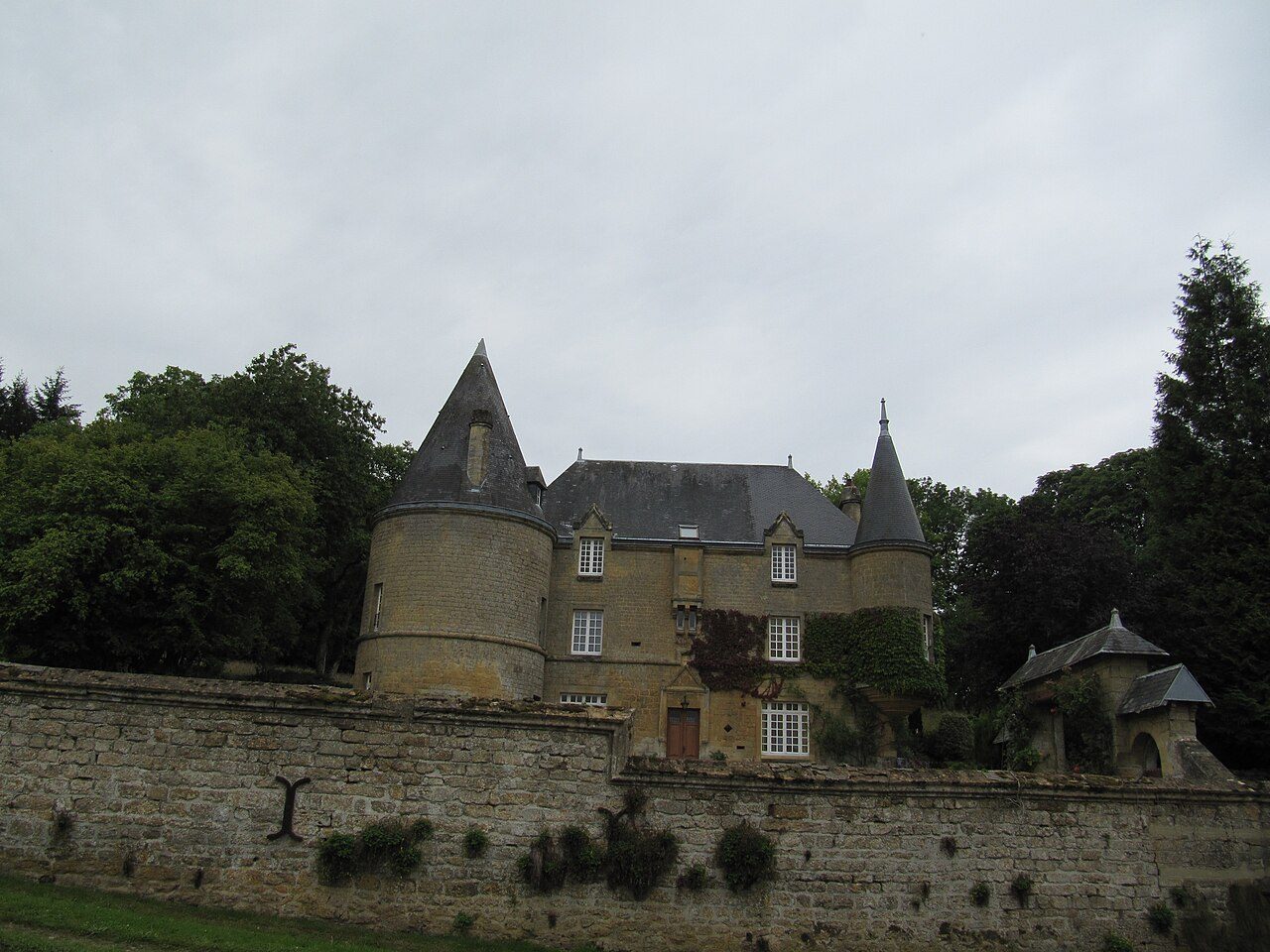Château de Remilly les Pothées à Remilly-les-Pothées