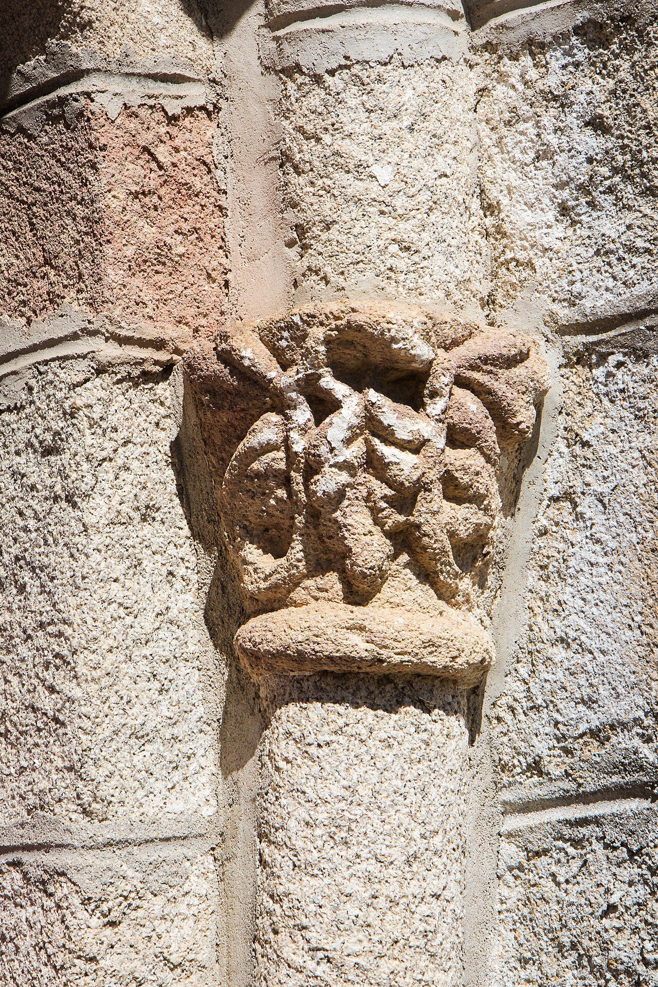 Croix du cimetière à Corrèze