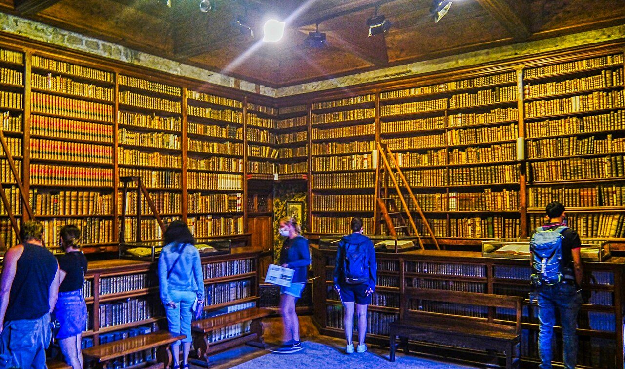 Bibliothèque de Saint-Bernard à Saint-Bernard