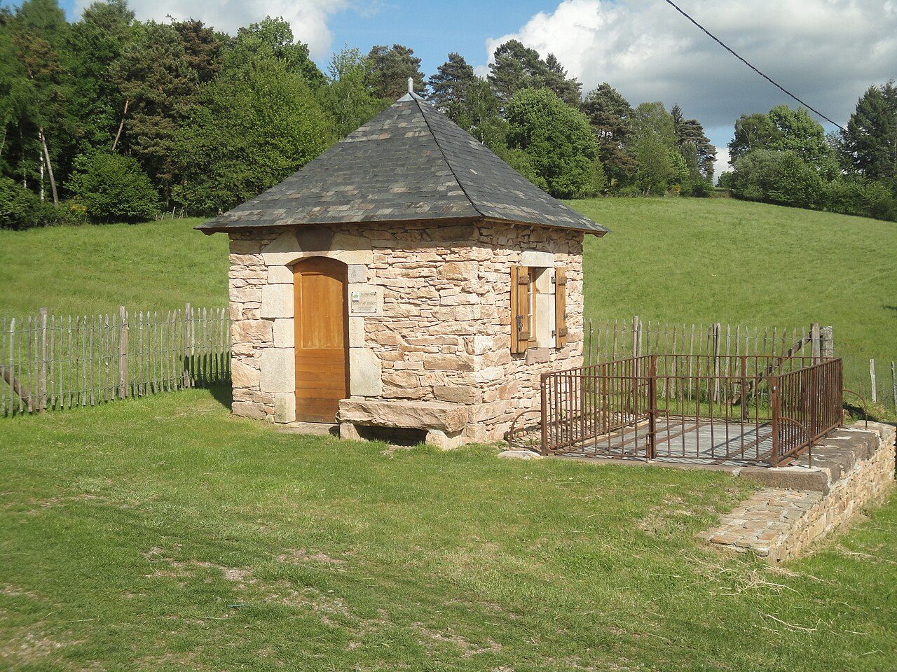 Bascule du Peyroux à Saint-Hilaire-Peyroux