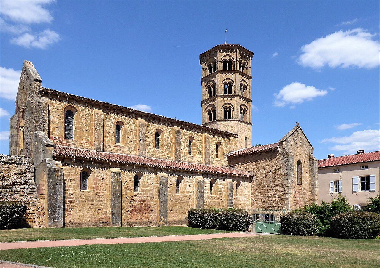 Jeu famille - Vol à Anzy-le-Duc à Anzy-le-Duc
