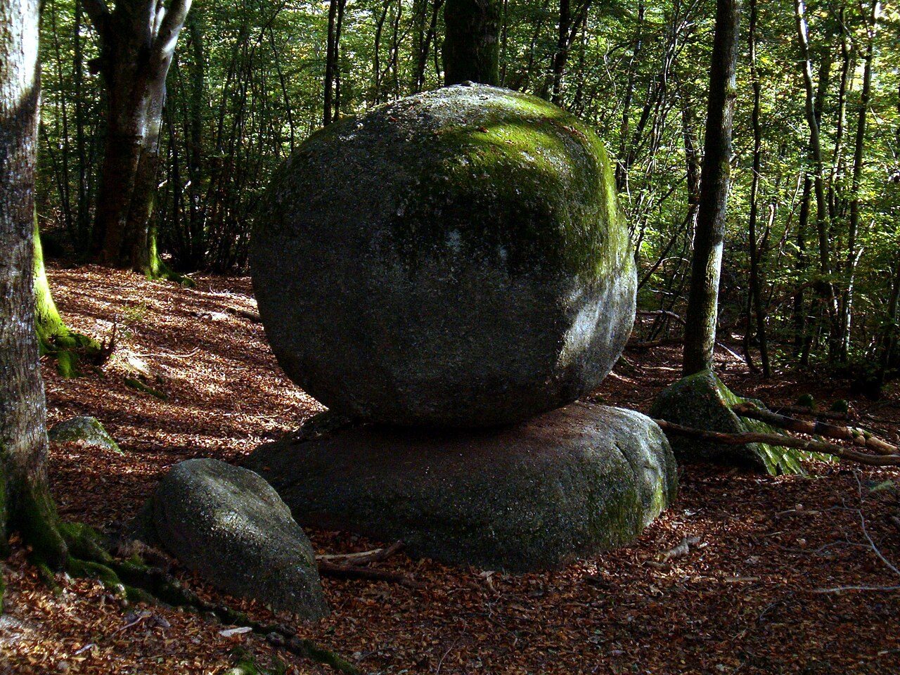 La pierre qui croule