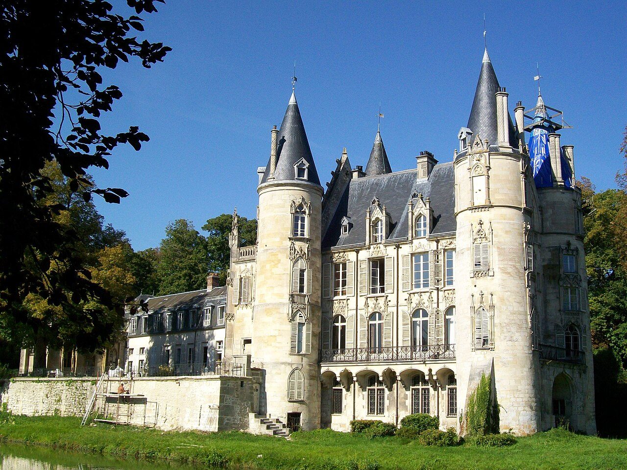 Château de Mont-l'Evêque à Mont-l'Évêque