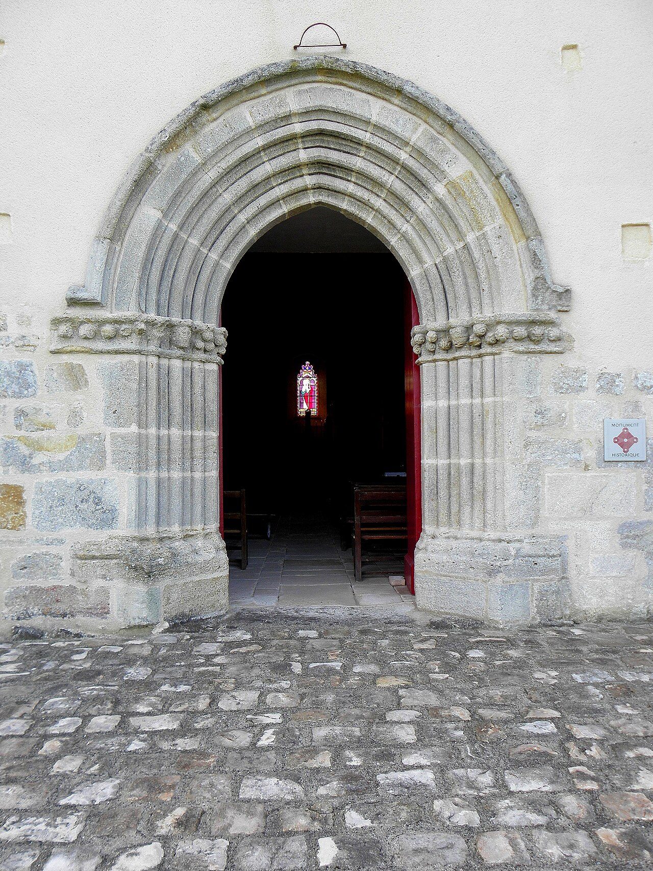 Église Saint-Sulpice à Roussines