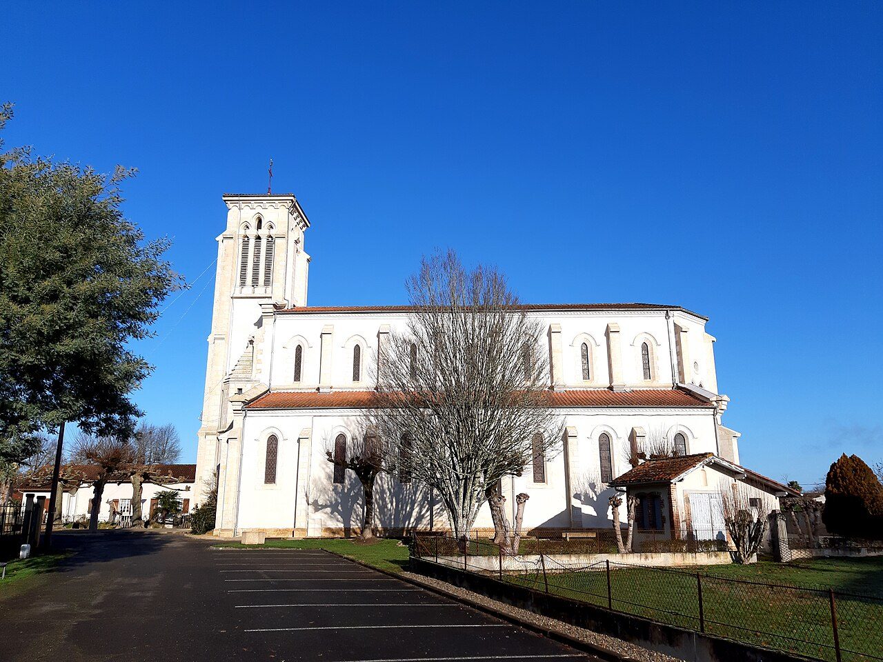 Eglise Saint Jean Baptiste de Benquet à Benquet