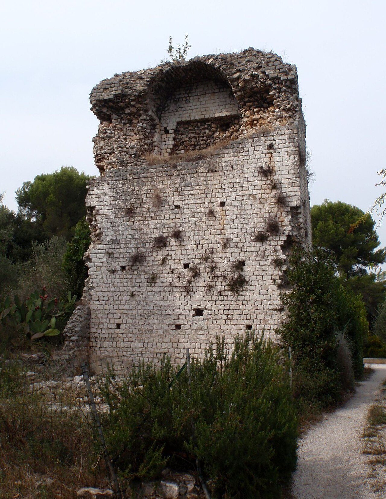 Mausolée de la Chèvre d'or à Biot