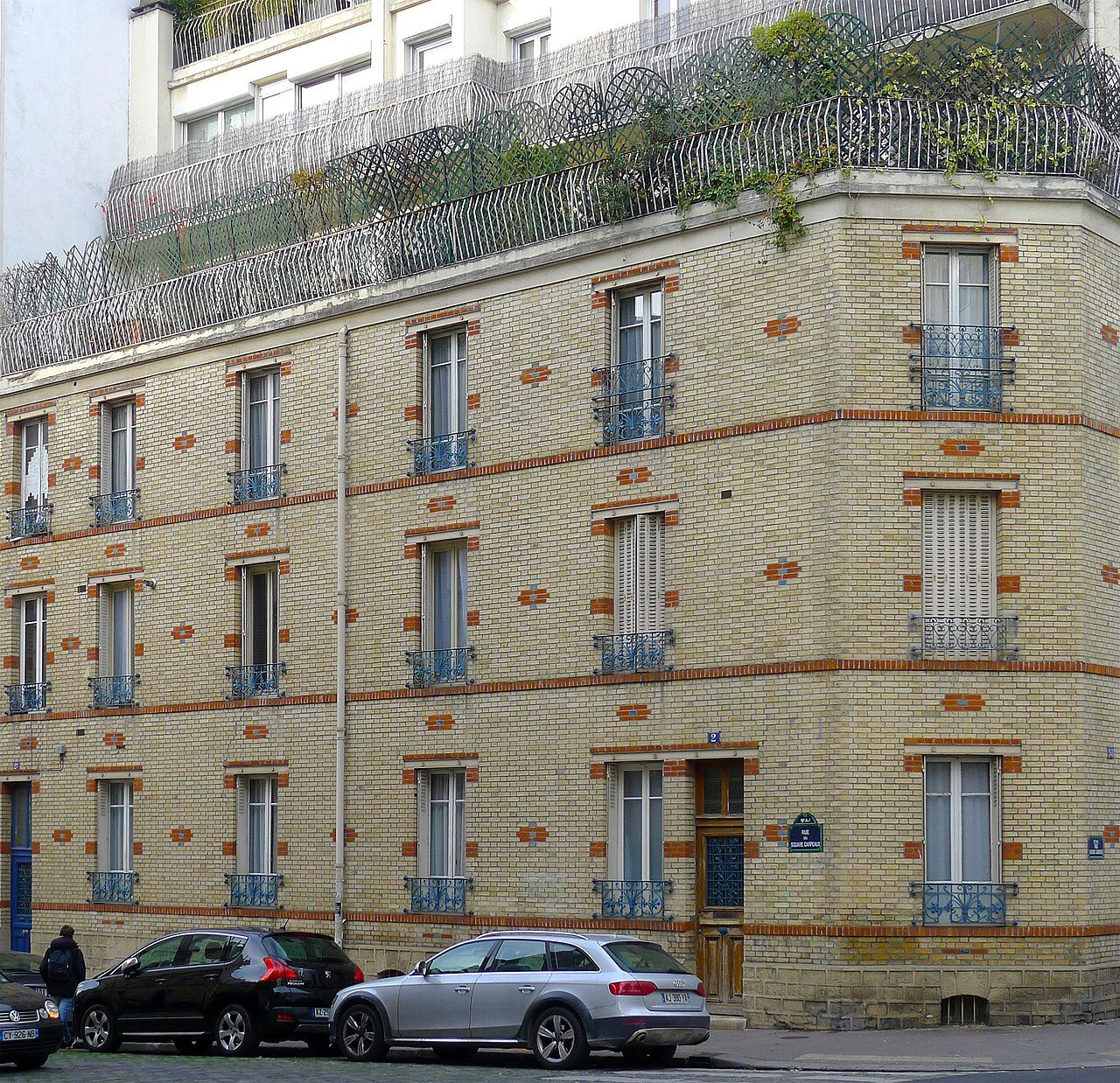 Square Carpeaux à Paris