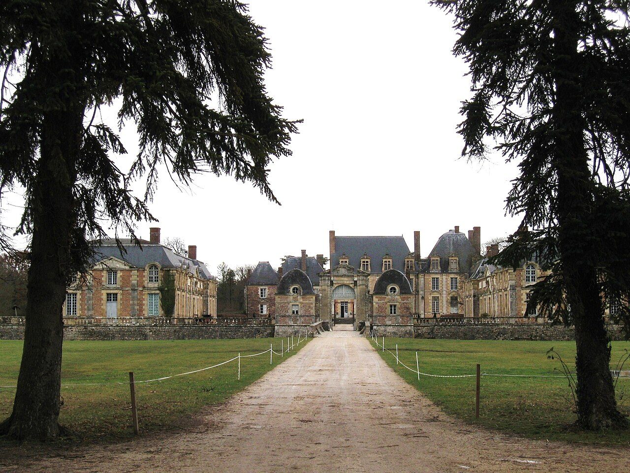 Château de La Ferté Saint-Aubin à La Ferté-Saint-Aubin