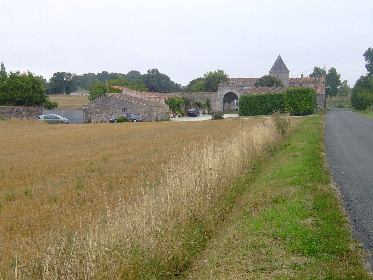 Le logis de Feusse à Saint-Just-Luzac