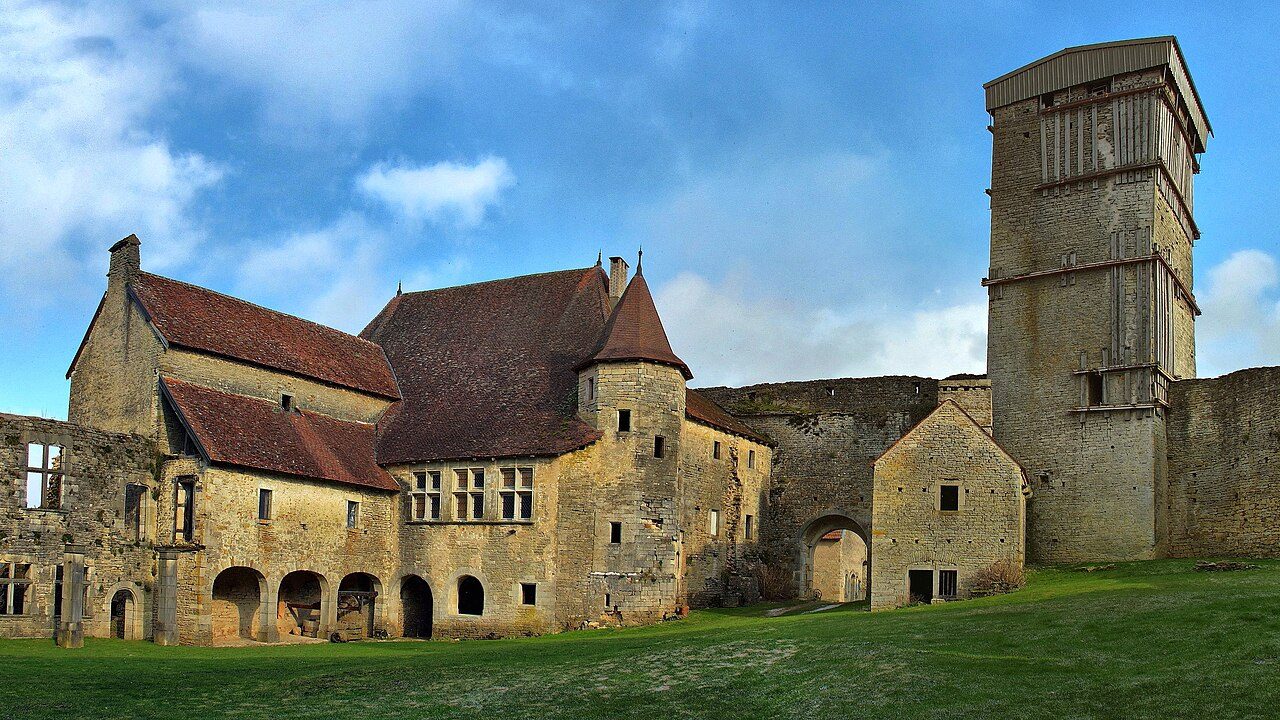 Chateau medieval d'oricourt à Oricourt