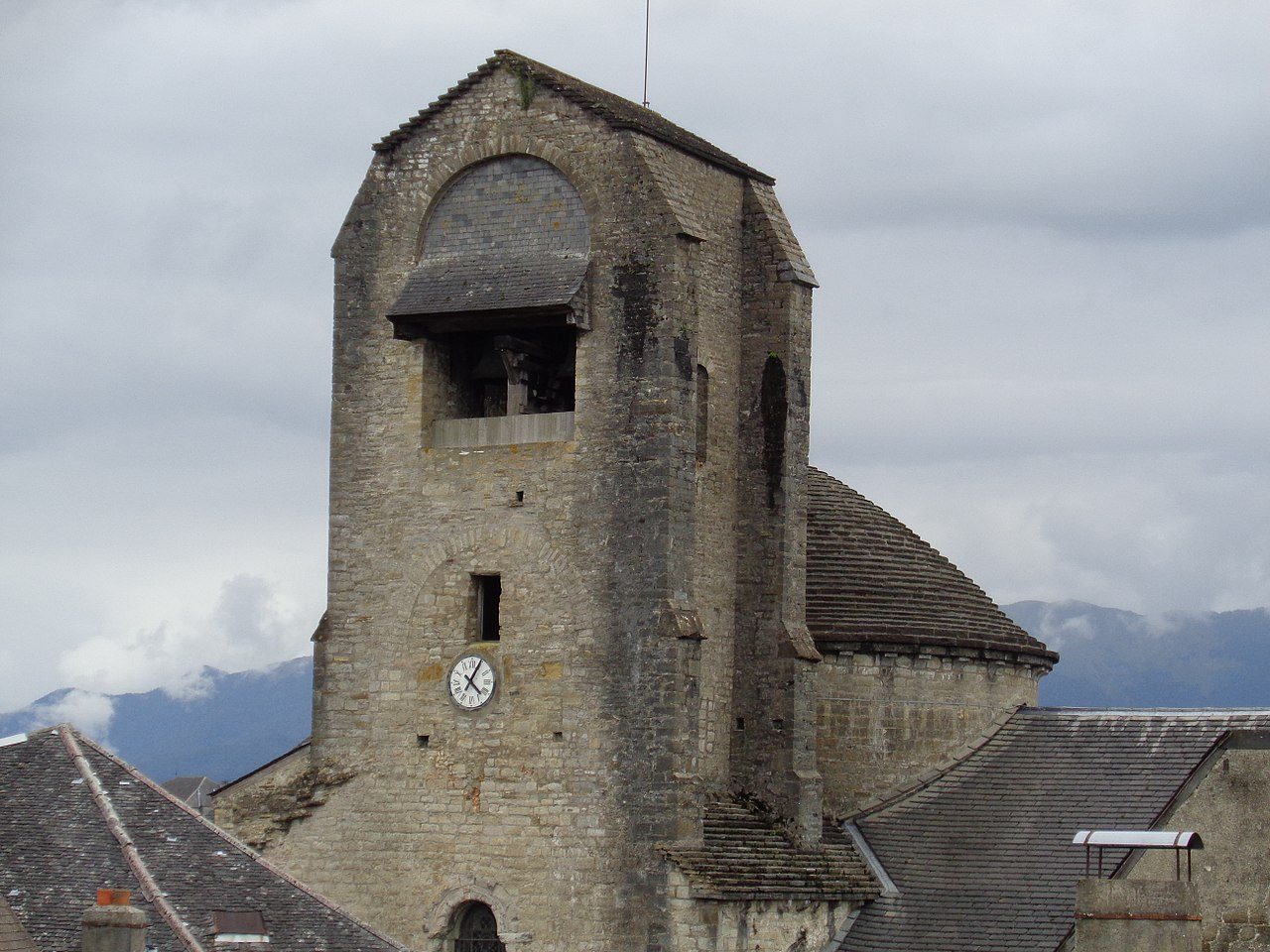 Tour de Grède à Oloron-Sainte-Marie