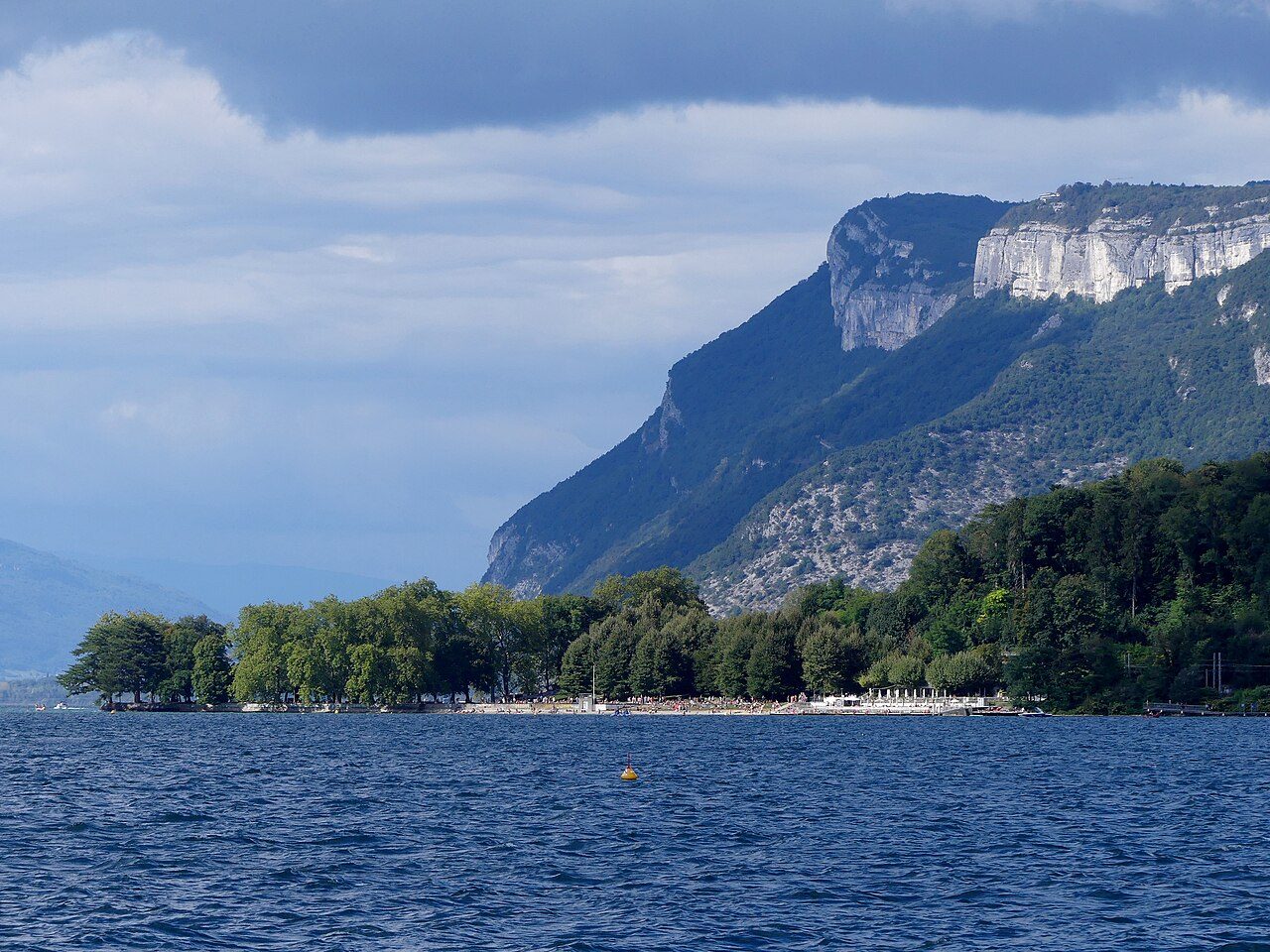 Plage de la Pointe de l'Ardre à Brison-Saint-Innocent