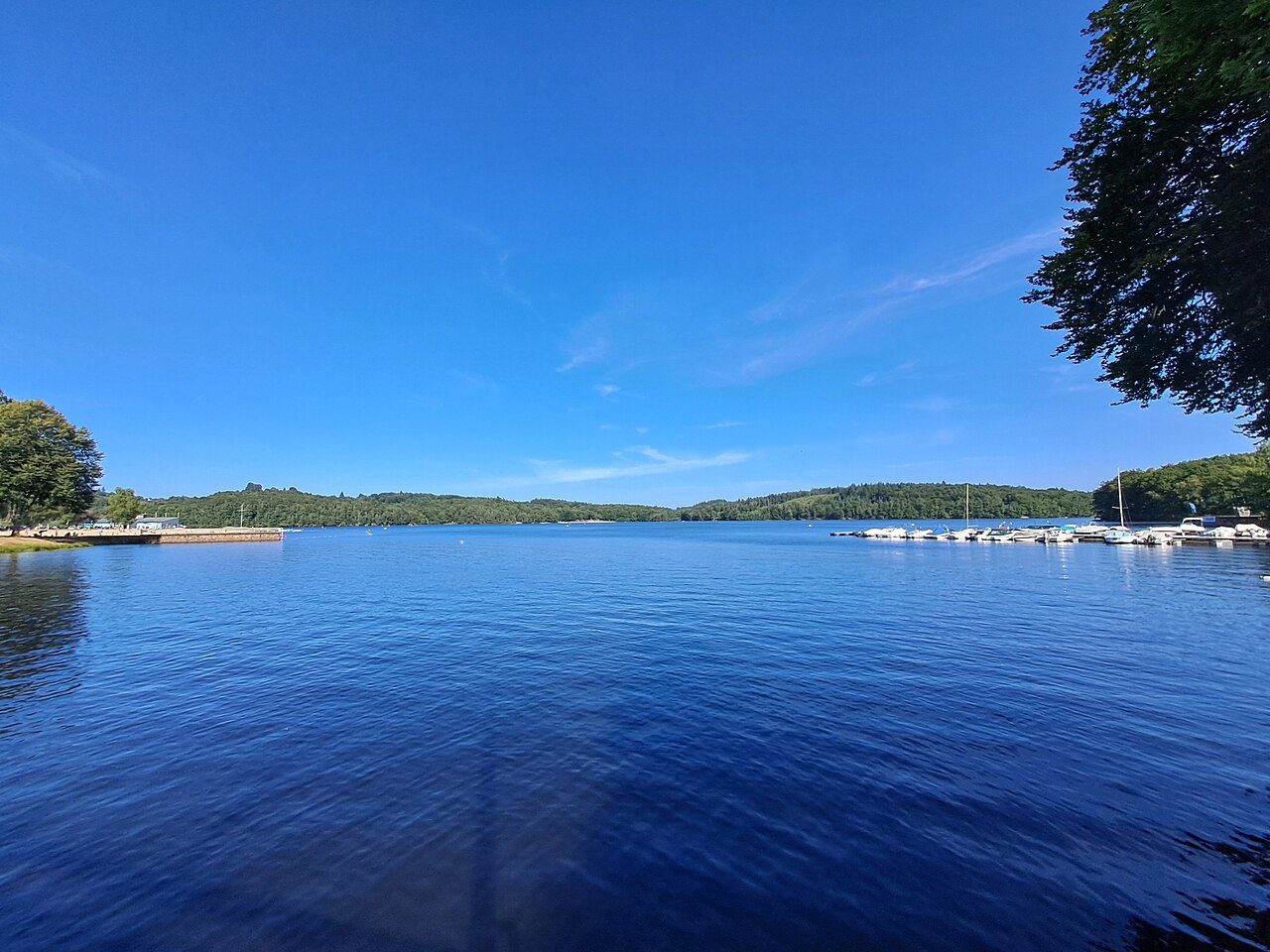 Lac de la Triouzoune à Neuvic