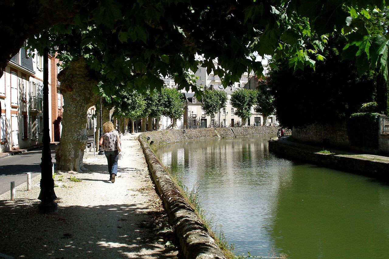 Ancien canal latéral à la Loire