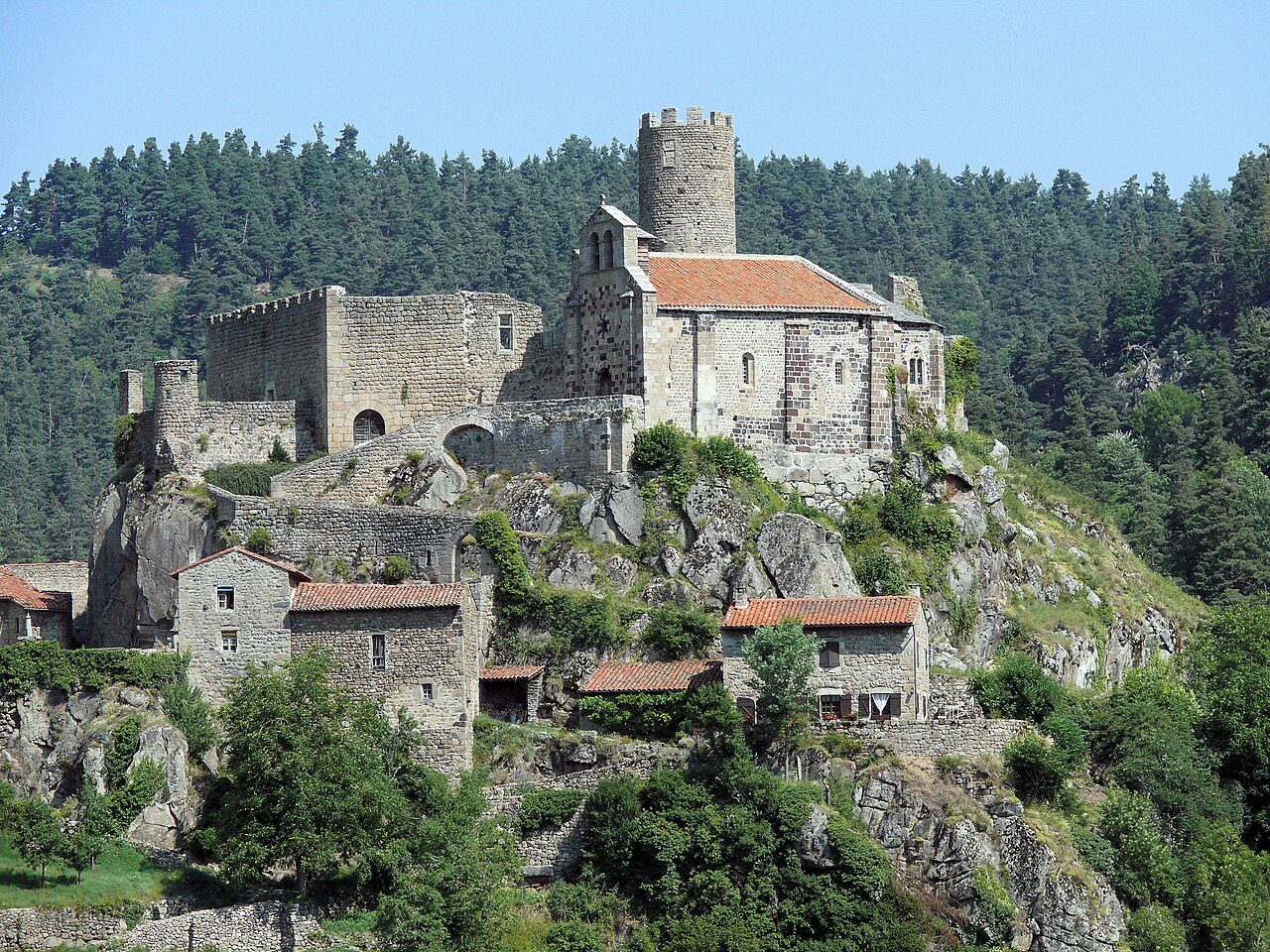 Château et Chapelle de Chalencon à Saint-André-de-Chalencon
