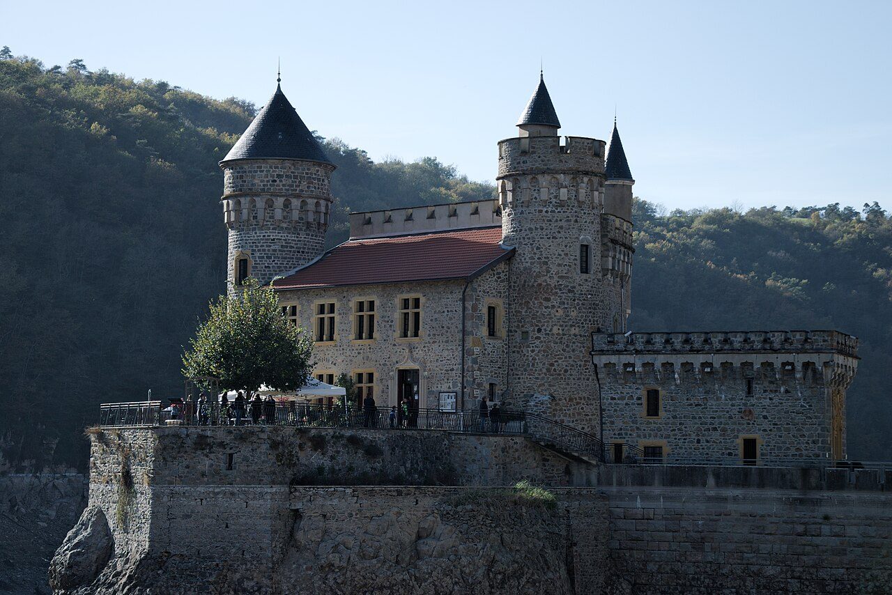Le Château de la Roche à Saint-Priest-la-Roche