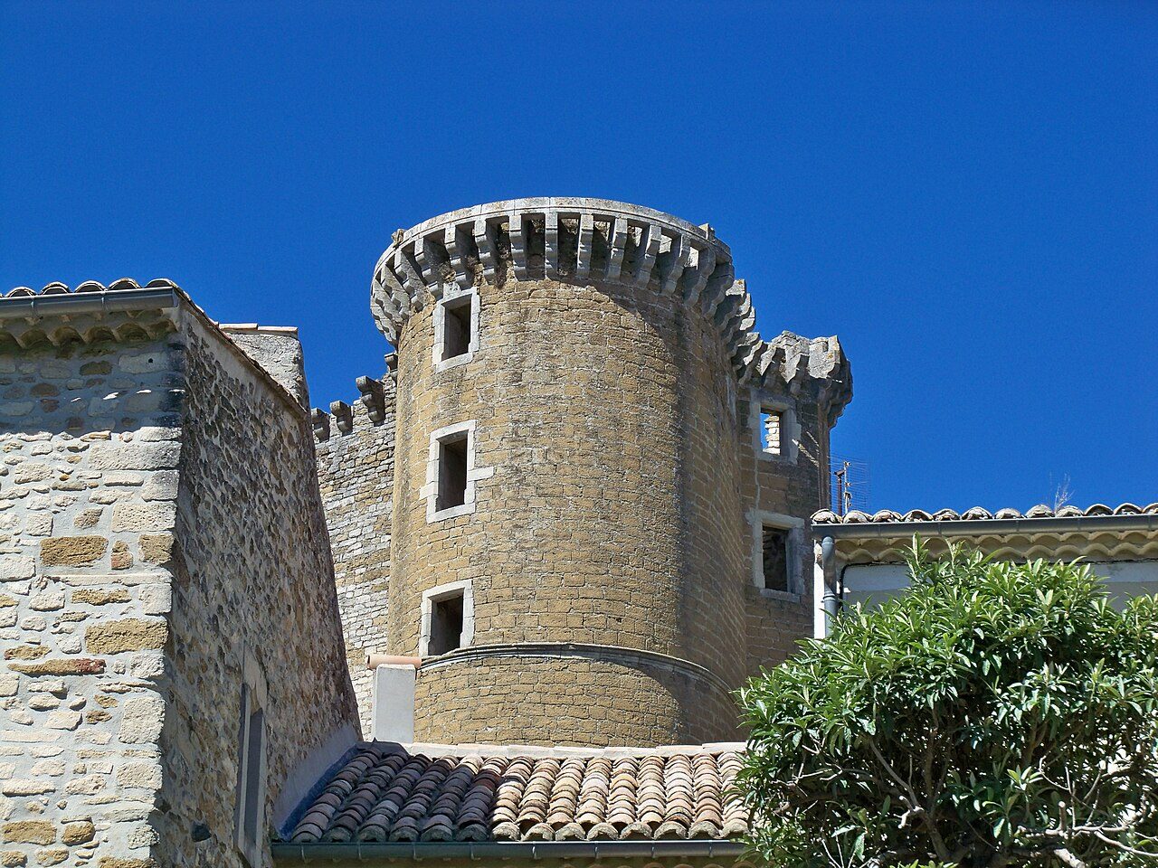 Vestiges du Château de La Baume de Transit