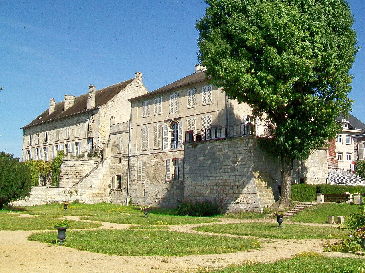 Musée Gallé-Juillet à Creil