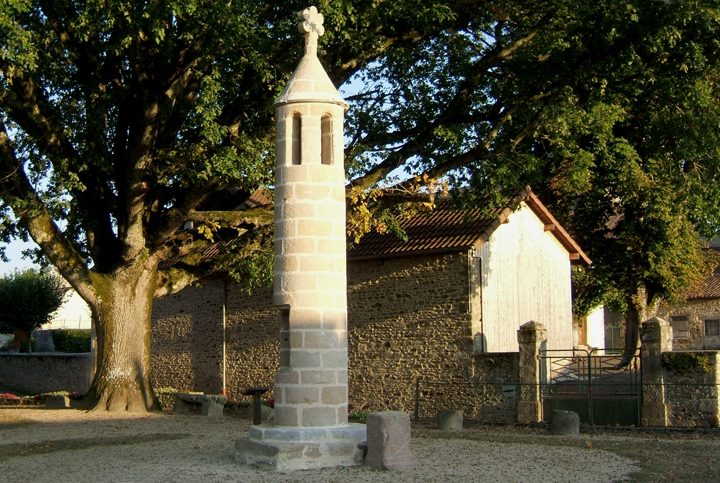 Lanterne des morts de Rancon à Rancon