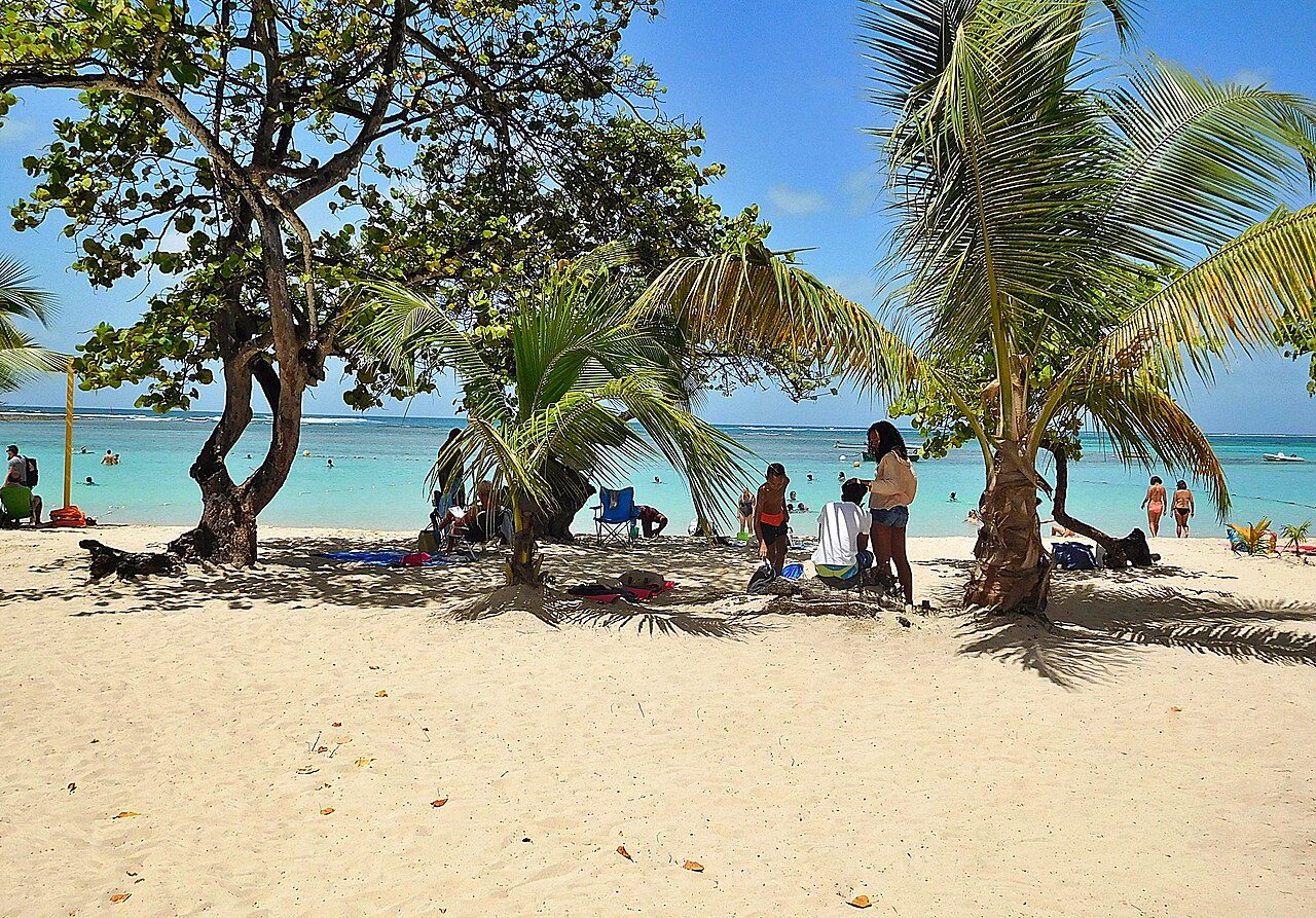 Plage municipale à Serrières-en-Chautagne