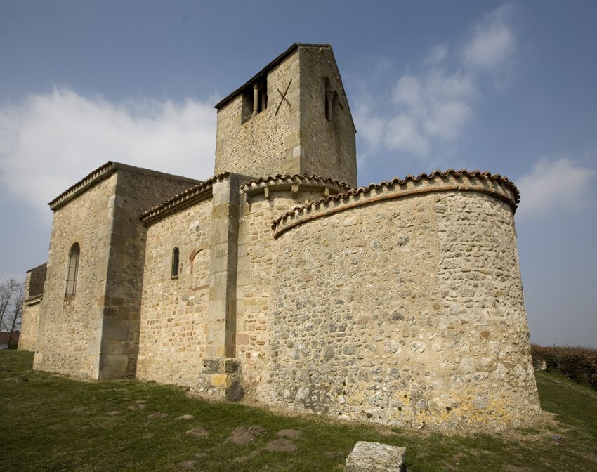 Butte de l'église Saint-Laurent à Châtel-de-Neuvre