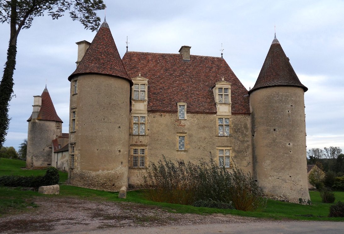 Château de Chareil-Cintrat à Chareil-Cintrat