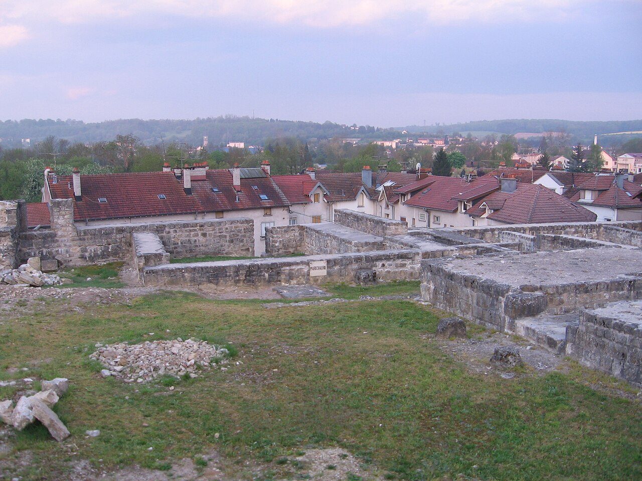 Forteresse du vieux Chatel-sur-Moselle à Châtel-sur-Moselle