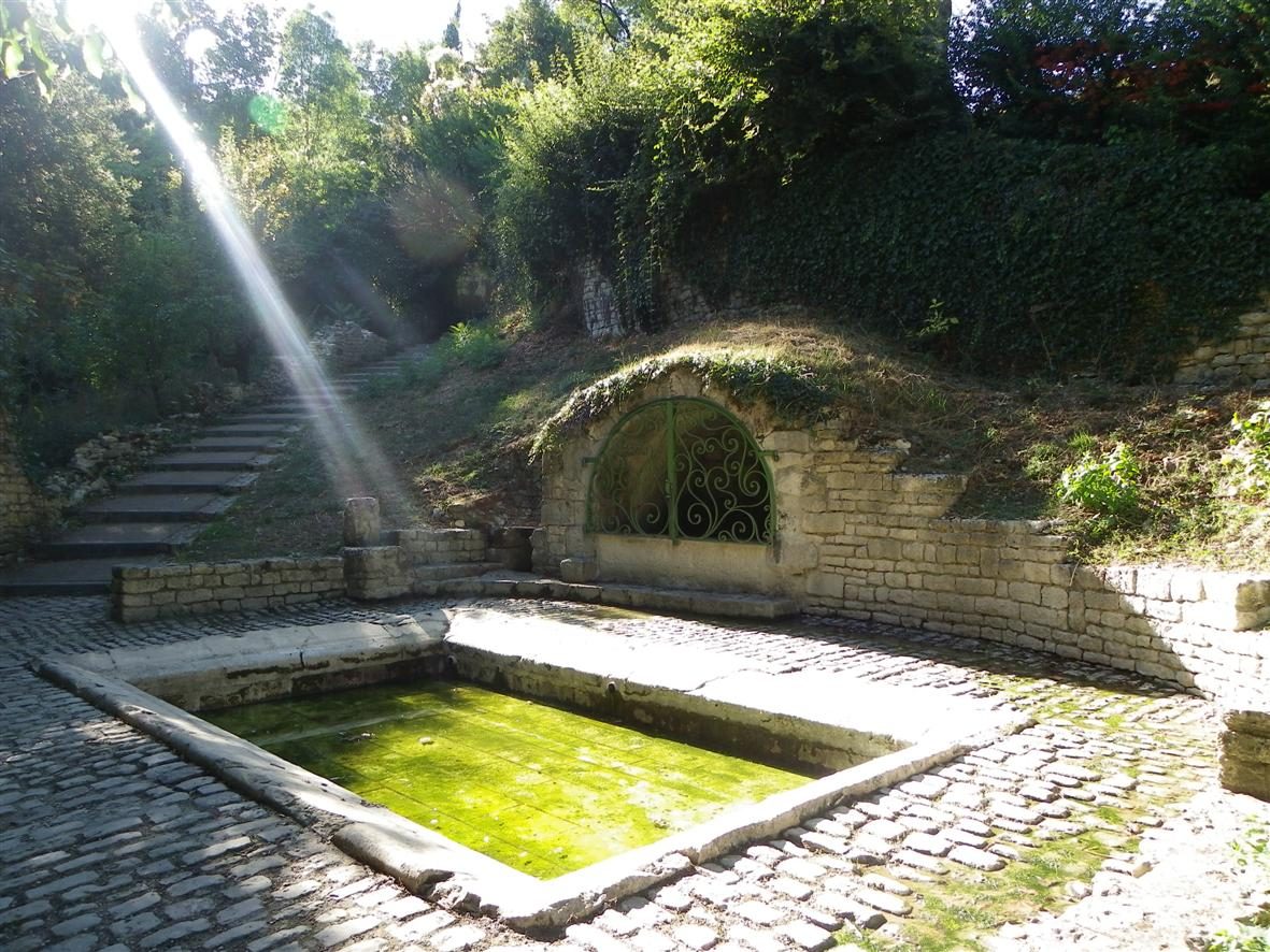 Lavoir de la fontaine des morts